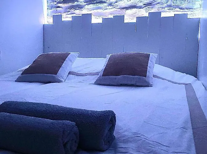 Sur Le Port De St Gilles Croix De Vie Lejlighed